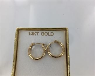 Yellow gold hoop earrings