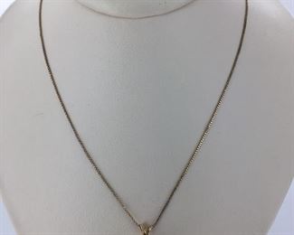 Yellow gold pearl necklace