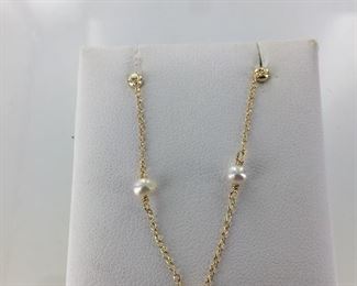 Yellow Gold Plate and Pearl Necklace