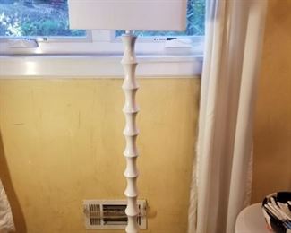 Floor lamp