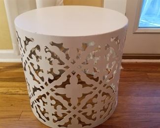 Metal table stand w/pierced side decoration