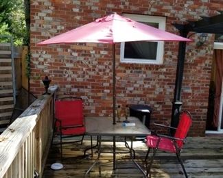 Patio set w/ umbrella