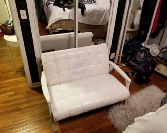 Leather seat, double wide.