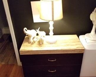 Grander view of marble top end table