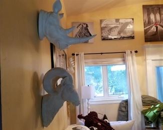 Plaster heads, animal heads