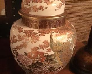 Satsuma urn
