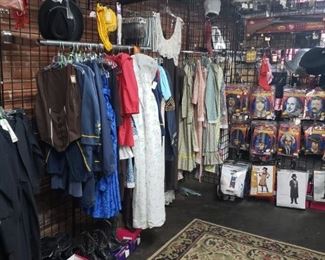 Early American, Steampunk & Western Costumes 75% off