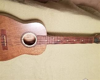 US Strad Ukelele