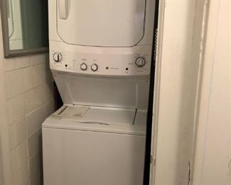 GE Washing Machine / Dryer Combo  