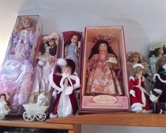 VINTAGE COLLECTABLE DOLLS