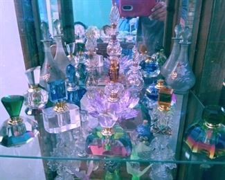 VINTAGE COLLECTOR PERFUME BOTTLES