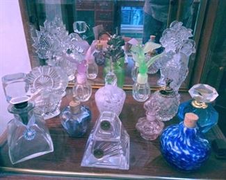 VINTAGE PERFUME BOTTLES