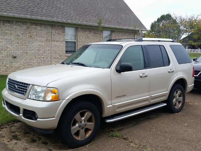 2005 Ford 'Explorer'
