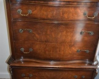 Anthes-Baetz Furniture Company Serpentine Chest. Antique Solid Wood High Quality 37" W X 53" T