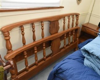King Size Bed - Headboard & Foot Board with Spindles
