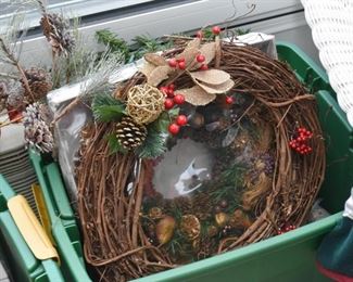 Christmas Decor & Ornaments - Wreaths