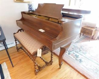 Kranich & Bach Piano
Lot #: 4