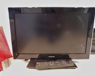 Toshiba TV With Remote
Lot #: 43