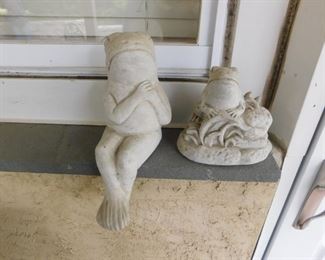 Two Frog Garden Statues And A Welcome Sign
Lot #: 75