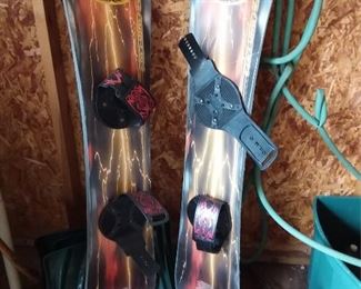 2 Snowboards
Lot #: 84