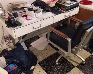 Desk And Computer Chair
Lot #: 90