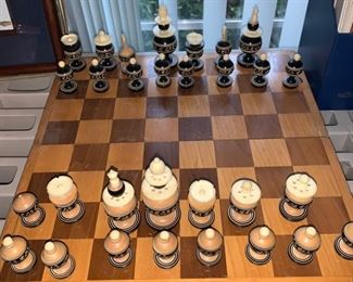 Gorgeous Chess Set -  Self Contained