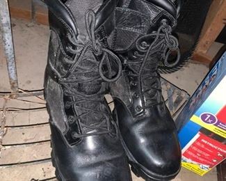 Like New Men's Boots