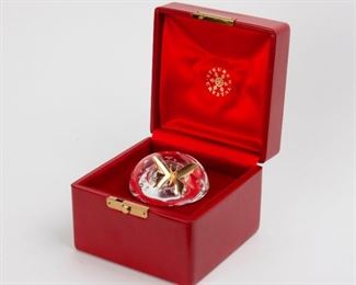 15: Steuben Crystal Mushroom with 18K Gold Butterfly