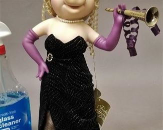 also hard to find - Millennium Miss Piggy 14" porcelain figure