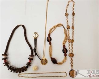 300: Costume Necklaces
This collection contains 5 Necklaces, one pendant and one Fossil watch 
J10 3of3