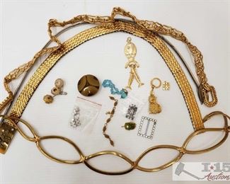 312: Costume Necklaces and more
This collection contains necklaces, Pins. Pendants and more 
J46 #2 5 of 11