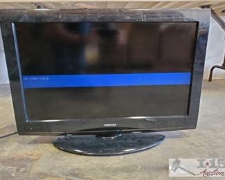 501: Toshiba 32" TV
Has power cord. Does not have remote