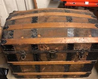 Antique dome top trunk
