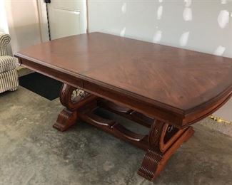 Dining room table