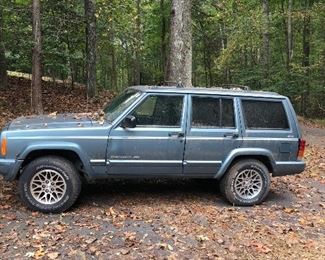 1999 Jeep Cherokee XJ 4.0 In-line 6,124K miles, runs, new battery, no keys, no title. SELLING “AS IS” GOODFOR A PROJECT/FARM USE/PARTS