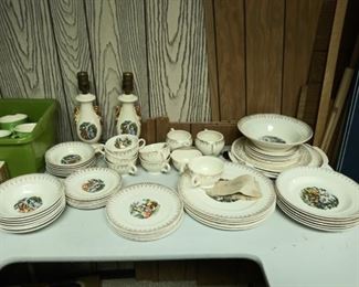 Salem 23 Karat Gold Fine China