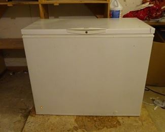 Chest freezer