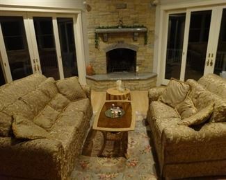 Shows you what the whole set could look like in a room.