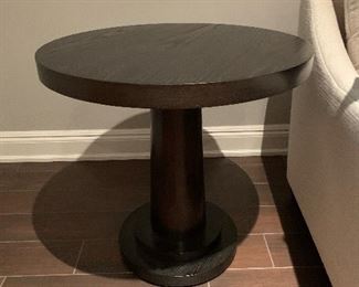 Bernhardt round end table 26” diameter 
25” height