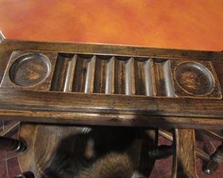 The table has 7 poker stations