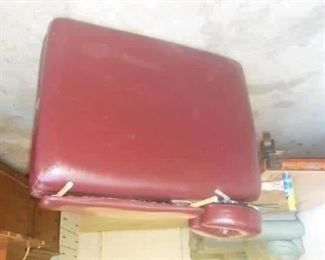 Massage table