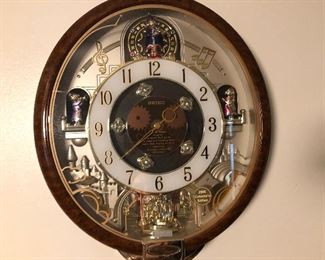 musical clock... very nice!