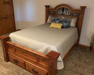 Queen bed rm set