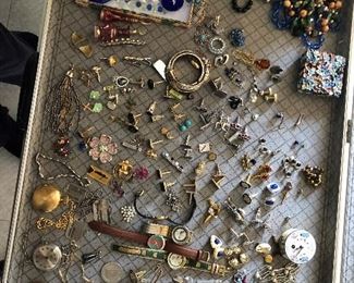 SOME VERY NICE JEWELRY
