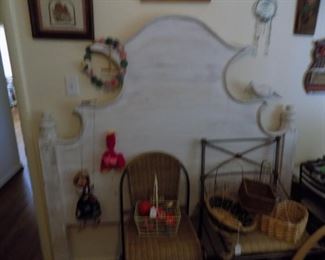 Wooden headboard for double/full bed