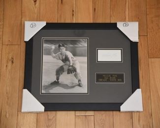 Nellie Fox signature with vintage photo and authenticity.
