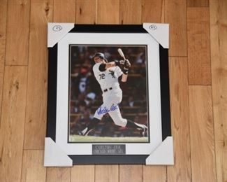Carlton Fiske signed 11x14 White Sox photo with authenticity.