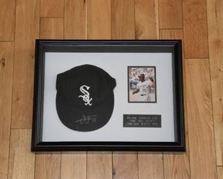 Frank Thomas autographed Sox Cap with photo in custom case with authenticity