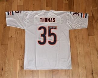 Anthony Thomas signed Bears jersey with authenticity.