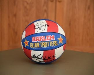 RARE HARLEM GLOBETROTTERS basketball signed by LEGENDS Meadowlark Lemon, and Curly Neil with authenticity.